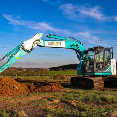  The New SK140SRLC Excavator