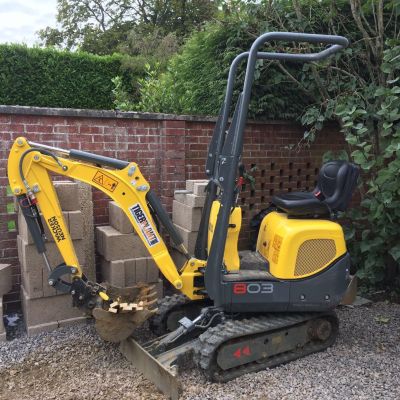 6.5-ton excavator for hire