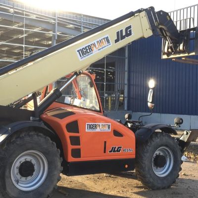 Telehandlers & Forklifts