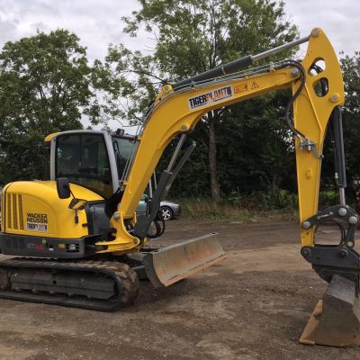 excavator hire UK